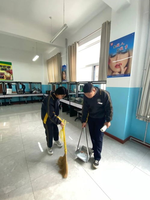 精修仪态，翱翔蓝天 襄汾职教中心航空服务订单班走姿训练实录